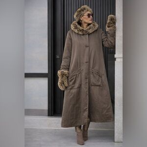 Linda Lundstrom 5-piece Bronze & Taupe LaParka ensemble